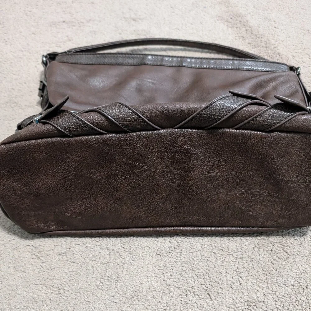 Slouchy hobo shoulder bag
